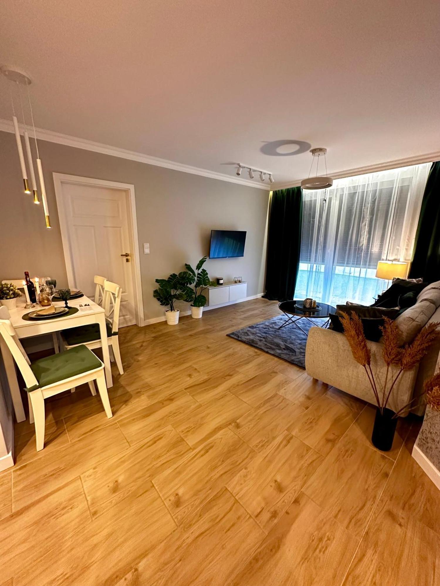 Apartamenty Kielce- Klonowa Nad Zalewem, 1-13 Osob, Faktura, Parking, Centrum エクステリア 写真
