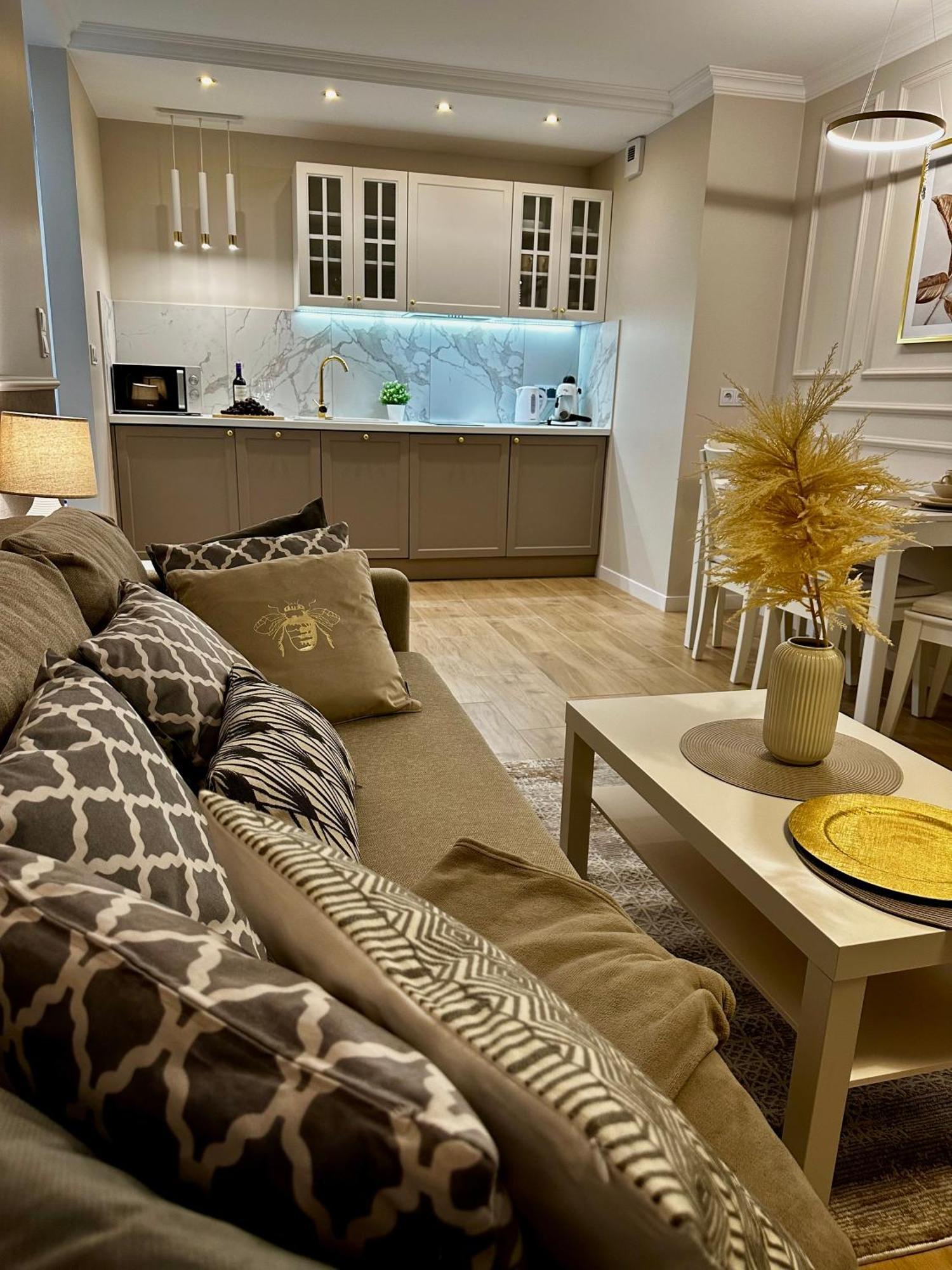 Apartamenty Kielce- Klonowa Nad Zalewem, 1-13 Osob, Faktura, Parking, Centrum エクステリア 写真