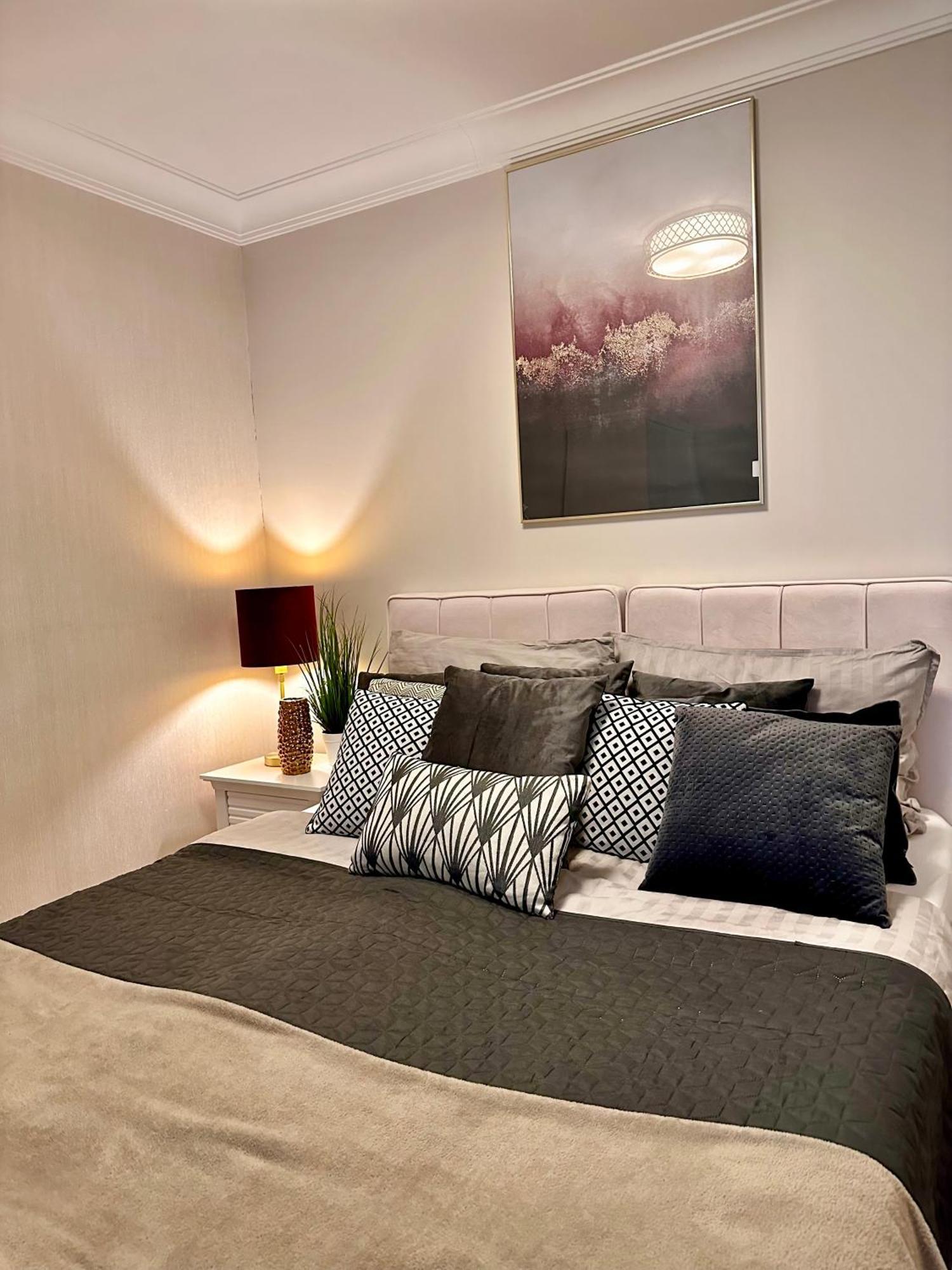 Apartamenty Kielce- Klonowa Nad Zalewem, 1-13 Osob, Faktura, Parking, Centrum エクステリア 写真